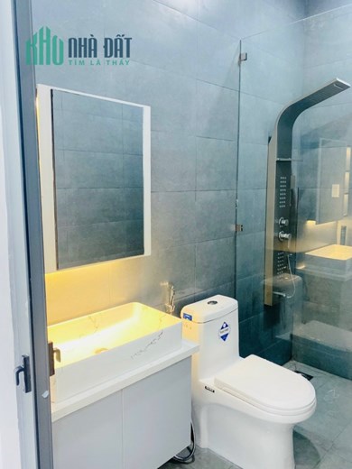 Nhà phường Định Hòa, đường DX 81, cách Quốc lộ 13 chỉ 200 mét, giá rẻ