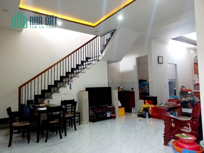Bán nhà biệt thự đường Vũ Tông Phan. Quận Sơn Trà. 113m2. 2 tầng. 4PN. gần biển Mân thái