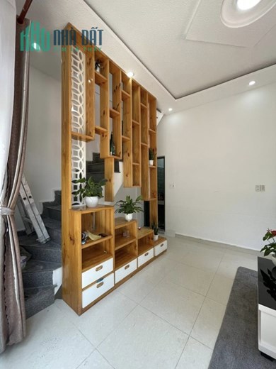 ( Nhà đẹp đây ) Cần bán nhà 2 MT đẹp ngay đường Ngô Thì Sỹ, Đà Lạt giá chỉ 2.5 tỷ