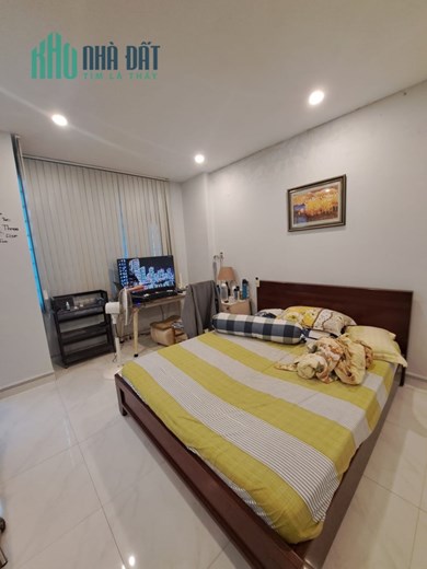 Nhà Mặt Tiền Bùi Văn Ba,Quận7,DT80M2,4PN chỉ10.5tỷ