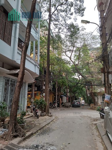 Nhà phân lô vip phố Nguyên Hồng quận Đống Đa 49m2 MT5m nhà đẹp gara phân lô vỉa hè
