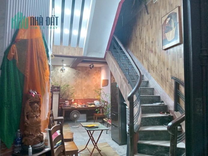 Nhà phân lô vip phố Nguyên Hồng quận Đống Đa 49m2 MT5m nhà đẹp gara phân lô vỉa hè