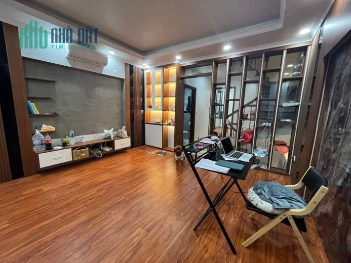 Bán nhà 6 tầng mặt phố Đội Cấn, Ba Đình, hai mặt tiền, vỉa hè kinh doanh, 87m, mt 5m, 32 tỷ
