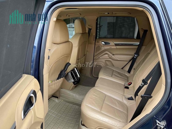 Chính chủ cần bán xe Porsche Cayenne 3.6 V6 nhà dùng kỹ