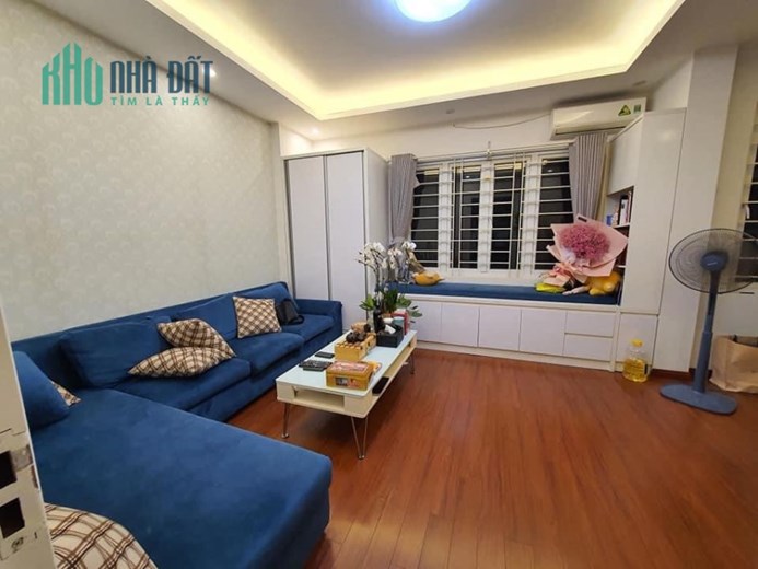 Bán nhà Âu Cơ, nhà đẹp, 2 thoáng, sổ riêng, DT 31mx3T, chỉ 2.5 tỷ