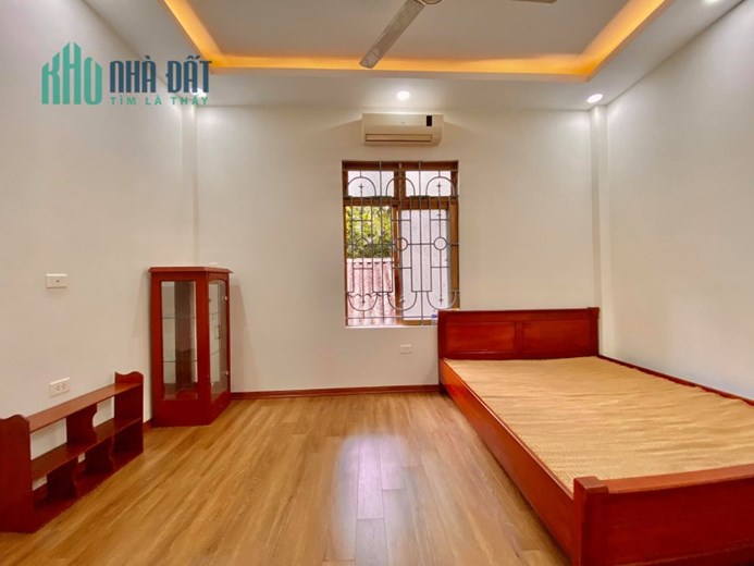 Bán nhà Âu Cơ, nhà đẹp, 2 thoáng, sổ riêng, DT 31mx3T, chỉ 2.5 tỷ