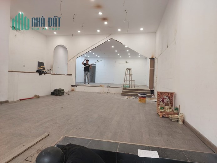 Cho Thuê mặt bằng Kinh doanh Nguyễn Hòang Tôn 190m2, mt6m, 35 triệu/tháng.