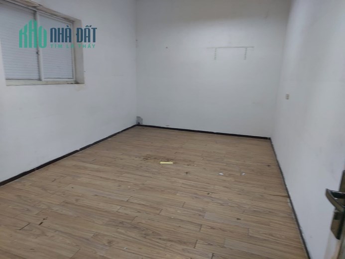 Cho Thuê mặt bằng Kinh doanh Nguyễn Hòang Tôn 190m2, mt6m, 35 triệu/tháng.