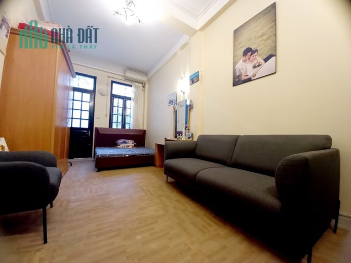 Không thể tin nổi: Nhà 4 tầng 42m2 trung tâm Hoàn Kiếm - Giá nhỉnh 9 tỷ