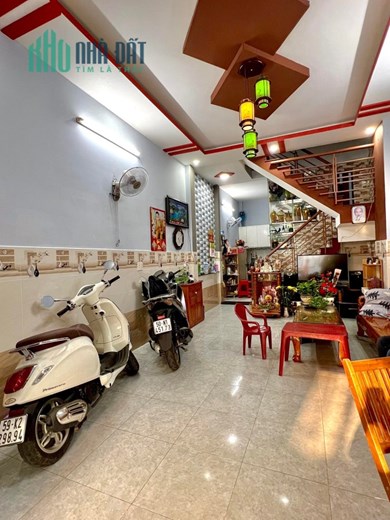 ngôi nhà Bình Tân, Mã Lò, 4x13x2T, ngôi nhà Đẹp Hẻm ÔTô, Chỉ 3.6 Tỷ, có giá thấp Nhất