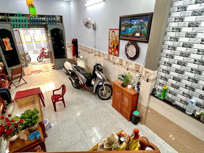 ngôi nhà Bình Tân, Mã Lò, 4x13x2T, ngôi nhà Đẹp Hẻm ÔTô, Chỉ 3.6 Tỷ, có giá thấp Nhất