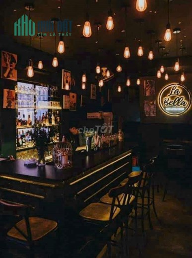 SANG QUÁN PUB COCKTAIL - MẶT TIỀN HOÀNG SA, PHƯỜNG 9, QUẬN 3