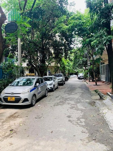 Phân Lô Đầm Trấu 8 Tầng Thang máy Hai mặt đường giá 11.5 Tỷ