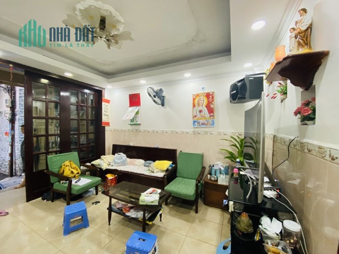 Bán nhà riêng 3lầu 6tỷ2 Trường Sa Phường 12 Quận 3 TpHCM .