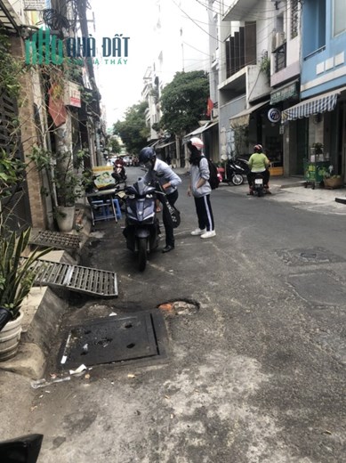 Cho thuê mặt bằng tầng trệt khu vực đông học sinh - sinh viên- văn phòng quận Tân Bình