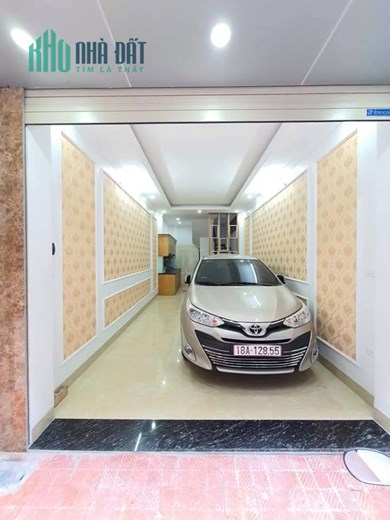 Bán gấp nhà Phạm Văn Đồng, ô tô vào nhà gần Hoàng Quốc Việt nhỏ 48m chỉ 4.5 tỷ