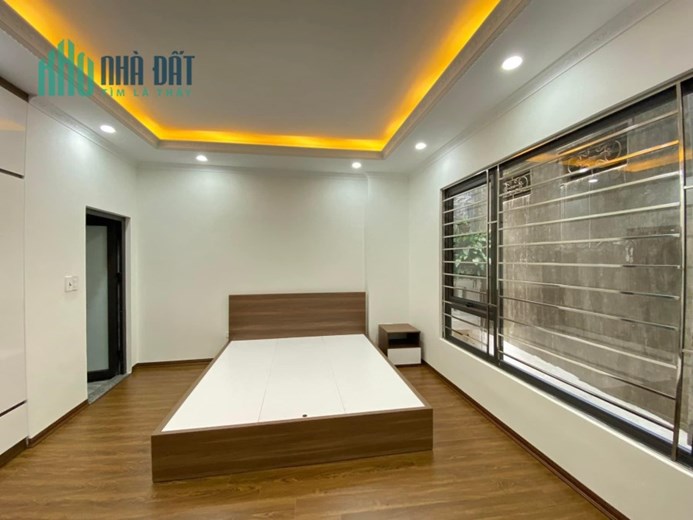 TRUNG TÂM NGÃ TƯ SỞ, NHÀ 38M x 6 TẦNG,  ĐẸP Ở NGAY 5M Ô TÔ ĐÔ, 50M RA PHỐ LH: 0989041158