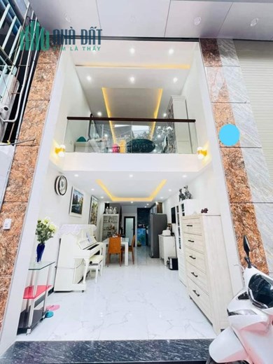 GIÁ HƠN 5 TỶ NHÀ ĐẸP 6 TẦNG NGÕ THOÁNG - GẦN TRƯỜNG ĐẠI HỌC NGOẠI THƯƠNG - QUẬN ĐỐNG ĐA - GẦN PHỐ