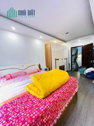 GIÁ HƠN 5 TỶ NHÀ ĐẸP 6 TẦNG NGÕ THOÁNG - GẦN TRƯỜNG ĐẠI HỌC NGOẠI THƯƠNG - QUẬN ĐỐNG ĐA - GẦN PHỐ