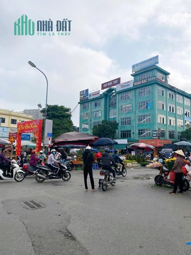 Bán Nhà MỚi xây 30m Ngọc Thụy. Gần chợ giá hơn 3 tỉ