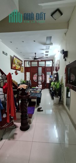 Nhà phố Ngọc Hà 55X5T, ngõ thẳng, ô tô đỗ cửa, gần mặt phố, ở luôn, nhỉnh 9 tỷ.