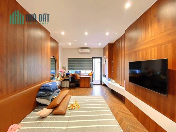 Tây sơn 90m2 khu víp- Phân Lô-KD- 2 Thoáng- mặt tiền 5m-giá 16 tỷ.