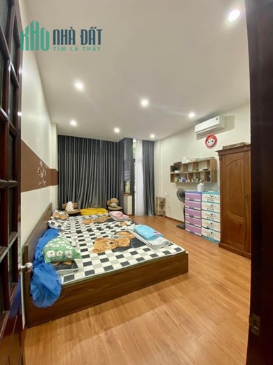NHÀ ĐẸP Quang Trung Hà Đông, mặt phố-vỉa hè, 63m, mt4.6m, 4 tầng, kinh doanh cực tốt