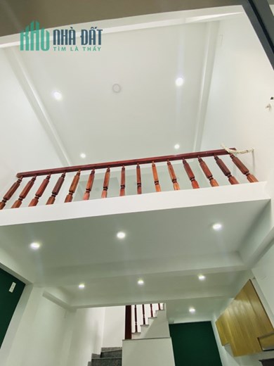 Nhà Mới  Gần Mặt Tiền Bà Hạt Ngang 4.3m-Nở Hậu 5Tầng Đúc Hẻm Thông