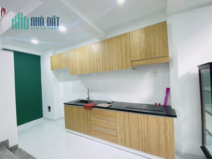 Nhà Mới  Gần Mặt Tiền Bà Hạt Ngang 4.3m-Nở Hậu 5Tầng Đúc Hẻm Thông