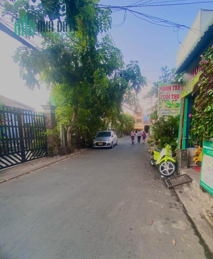 Bán đất tặng nhà 2 tầng đã cũ đường lê đình cẩn, hẻm xe tải, 116m2 chỉ 5.7 tỷ, ngang 8m