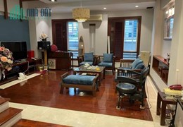 Anh Tiến bán gấp nhà liền kề 6B Làng việt kiều Châu Âu, MT 8m, 96m2 chỉ 13.68 tỷ. Lh 0989.62.6116