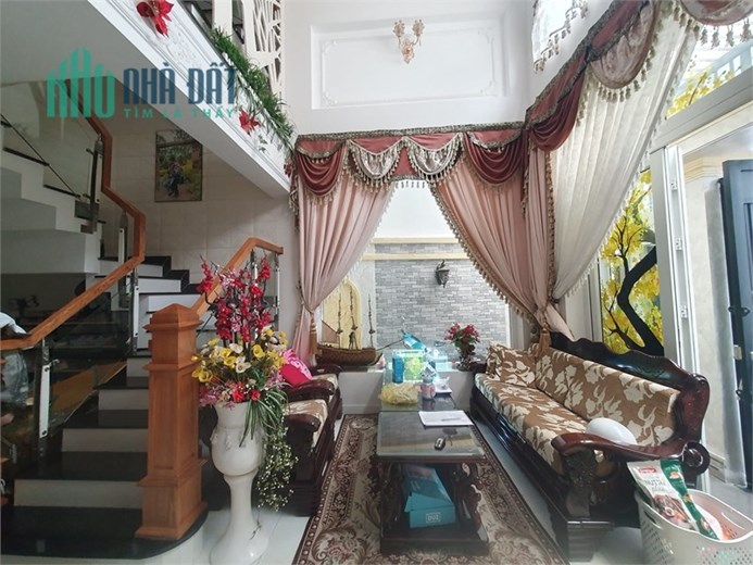 Bán Gấp Nhà Võ Văn Ngân, Thủ Đức, Diện Tích 64M2, 4 Tầng, Giá Giảm Sâu 5,5 Tỷ, Xách Vali Ở Ngay