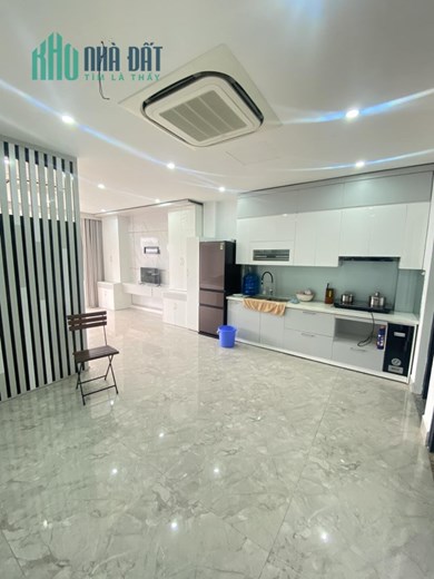 Bán nhà mặt phố Quan Hoa, Cầu Giấy 65m, 7 tầng, mặt tiền 5.5m, kinh doanh, giá 22.8 tỷ