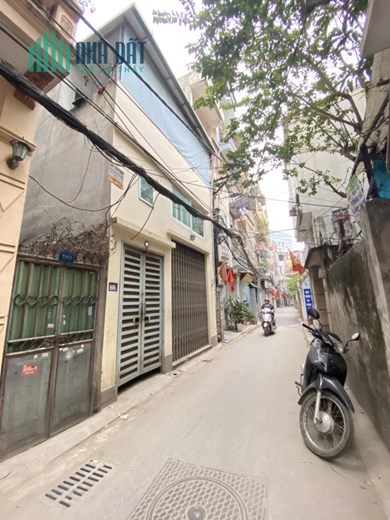 Bán lô đất 95m mặt đường Nguyễn Viết Xuân- Hà Đông  Giá chỉ 15,5 tỷ
 Mặt Tiền 5,5m  , đầu tư  Xây
