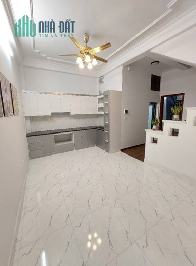 Bán nhà 5 tầng mới xây tại Tam Trinh - Diện tích 50m2, mặt tiền 4.36m, giá cực tốt
