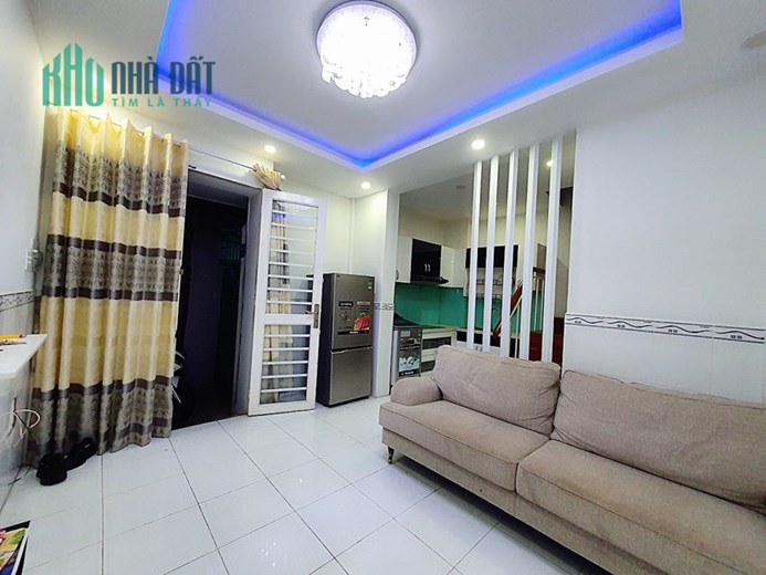 CHỈ 2T900 CÓ NGAY HỘ KHẨU TP
ĐƯỜNG SỐ 7,P3 GÒ VẤP HẺM BA GÁC 20M RA MẶT TIỀN - 5P QUA SÂN BAY -