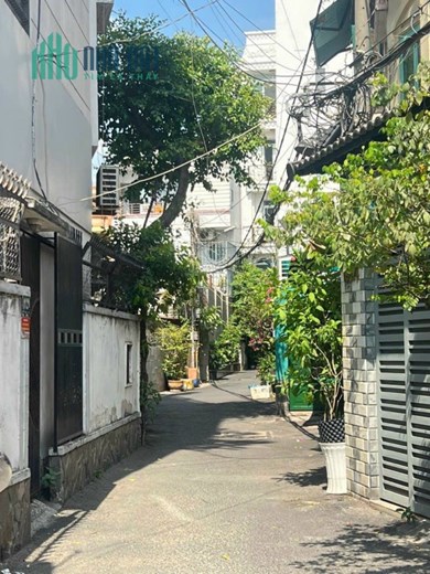 10m ra MT - HXH Nguyễn Công Hoan , P7 , Quận Phú Nhuận .