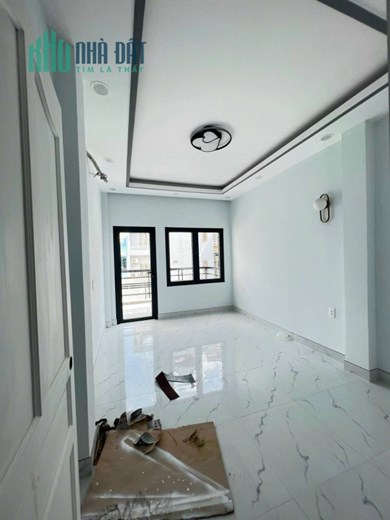 10m ra MT - HXH Nguyễn Công Hoan , P7 , Quận Phú Nhuận .