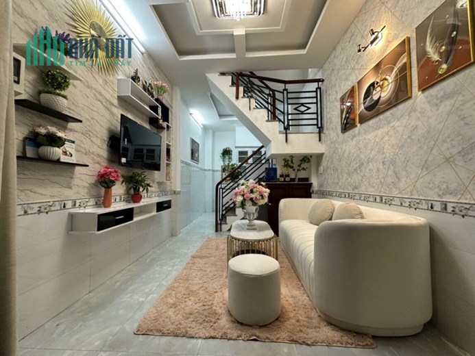 Bán nhà nhỏ 2ty450 Gò Vấp kèm nội thất