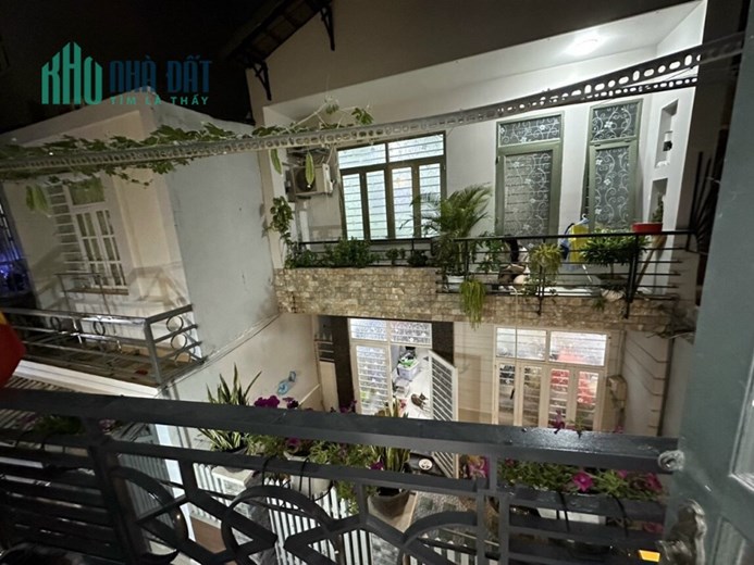 Bán nhà nhỏ 2ty450 Gò Vấp kèm nội thất