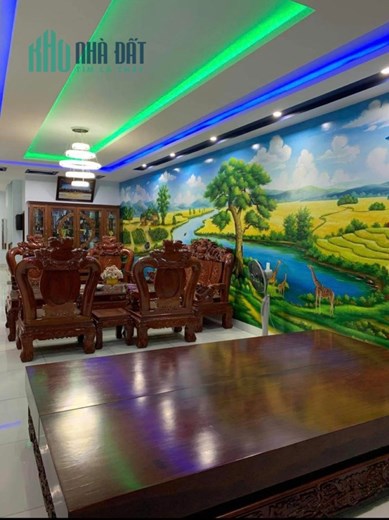 Cần bán nhà MT Nguyễn Hữu thọ. Quận Hải Châu. 6 tầng thang máy. Thích hợp mở Công ty