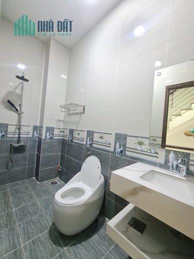 Bán nhà hẻm xe hơi 60m2 4 tầng Phường 9 Gò vấp chỉ nhỉnh 7 Tỏi.