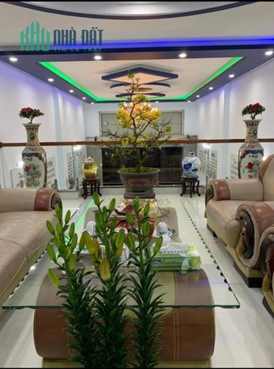 Cần bán nhà 6 tầng mặt tiền Nguyễn Hữu Thọ. Quận Hải Châu. Đà Nẵng. Gần Bệnh viện VINMEC