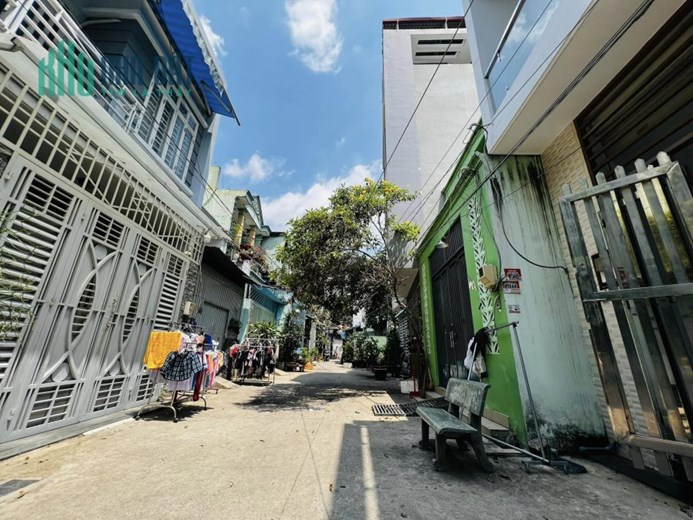 NHÀ NGỘP BANK HẺM 6M ĐƯỜNG NGUYỄN OANH- CẦN BÁN GẤP CHỈ 5.9 TỶ - 70M2 - 4.5X15M - 3 TẦNG.