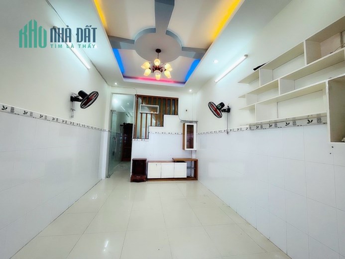 Nhà Thành Thái, Dtsd 65m2, nhà mới vào ở ngay, sổ vuông A4, chỉ 6 tỷ 8. liên hệ 093878533