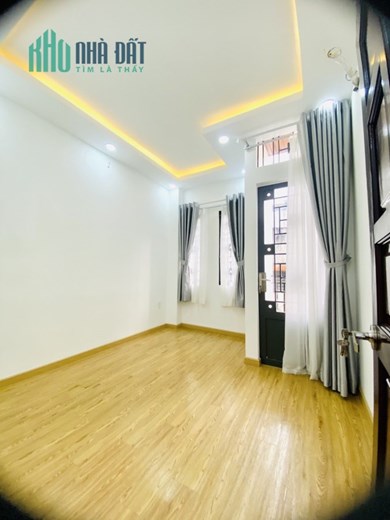 Nhà Thành Thái, Dtsd 65m2, nhà mới vào ở ngay, sổ vuông A4, chỉ 6 tỷ 8. liên hệ 093878533