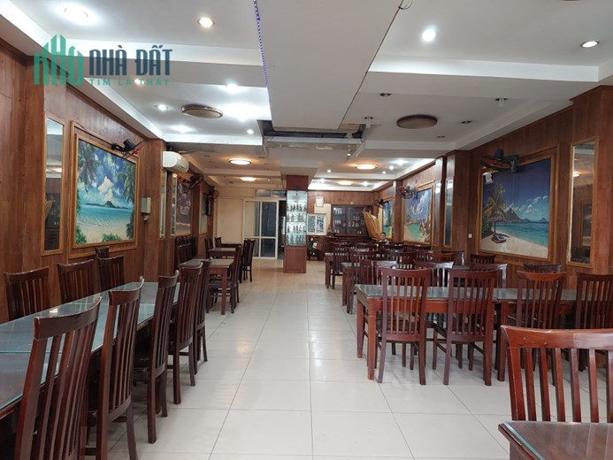 Cho thuê Tòa nhà KD 5 tầng, 200m2, 5t, mt6m, 160 triệu, Đê La Thành.