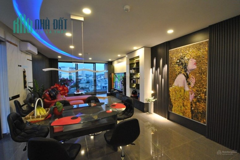 Bán tòa nhà kinh doanh 7 tầng, sát biển, kinh doanh rất thành công, bình chọn 1st prize