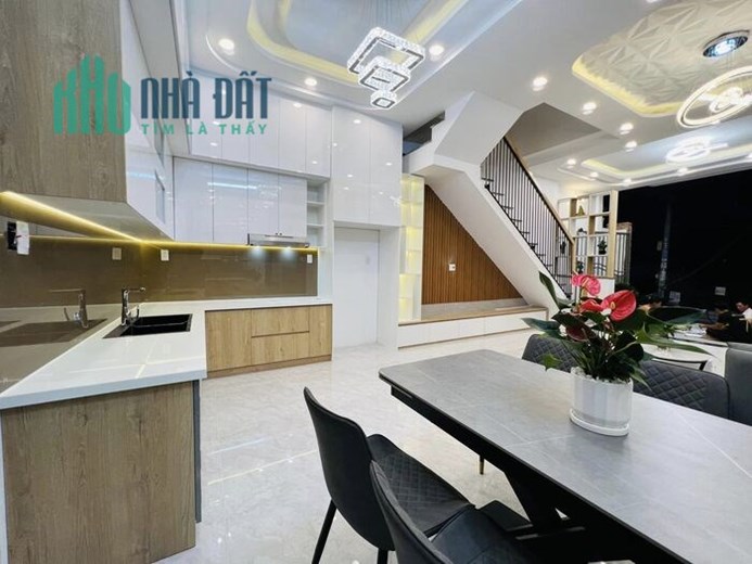 PHỐ LIỀN KỀ - MỚI HIỆN ĐẠI, 60m2, 4 tầng, Giá 6.9 Tỷ, full nội thất cao cấp