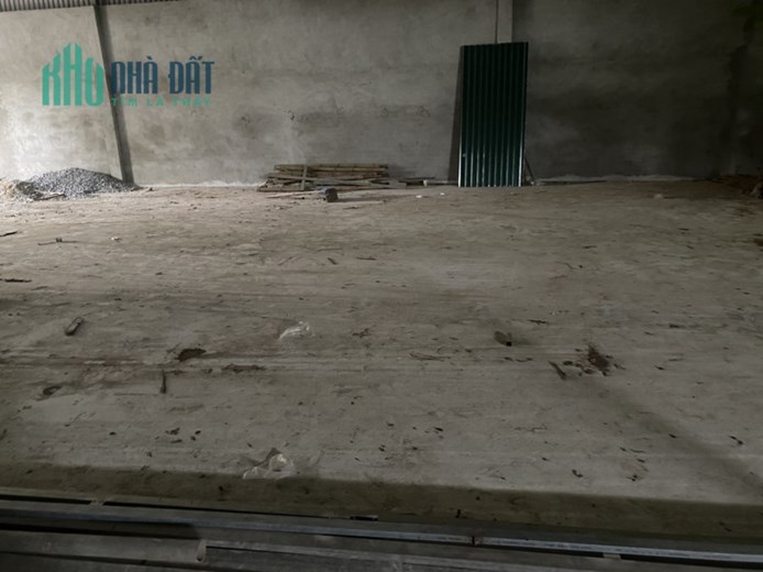 Cho thuê 400m kho xưởng tại Thường Tín Hà Nội. Xe container đỗ cửa giá 15 triệu